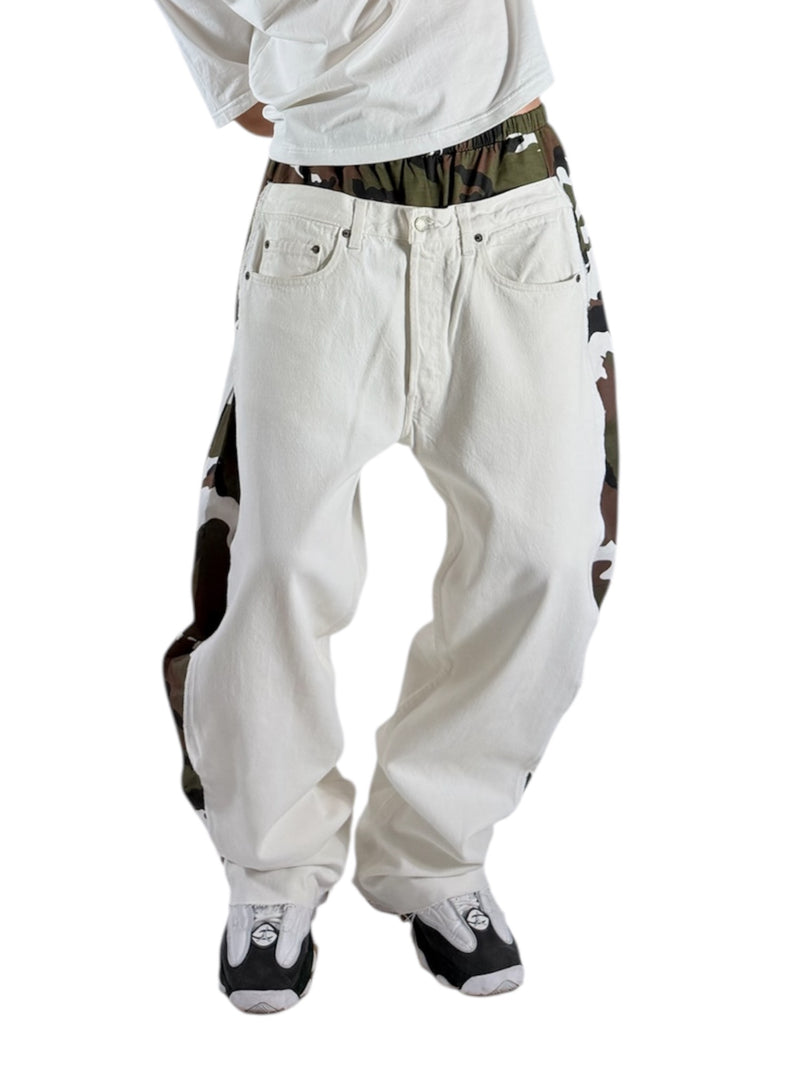 Camodenim bianco uomo indossato dal modello 