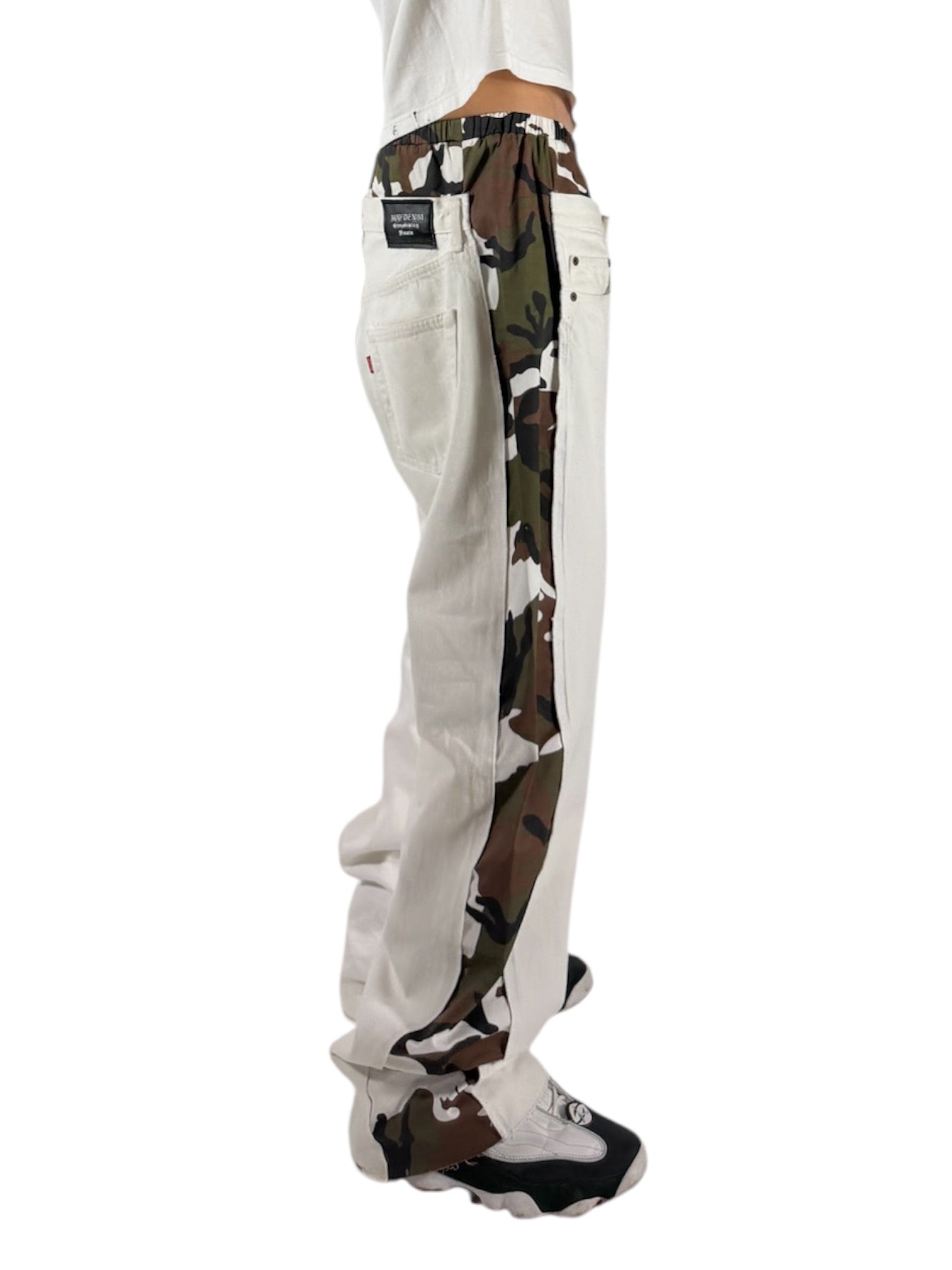 Camodenim bianco uomo indossato dal modello vista laterale 