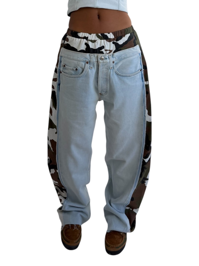 Camodenim donna celeste indossato dalla modella 