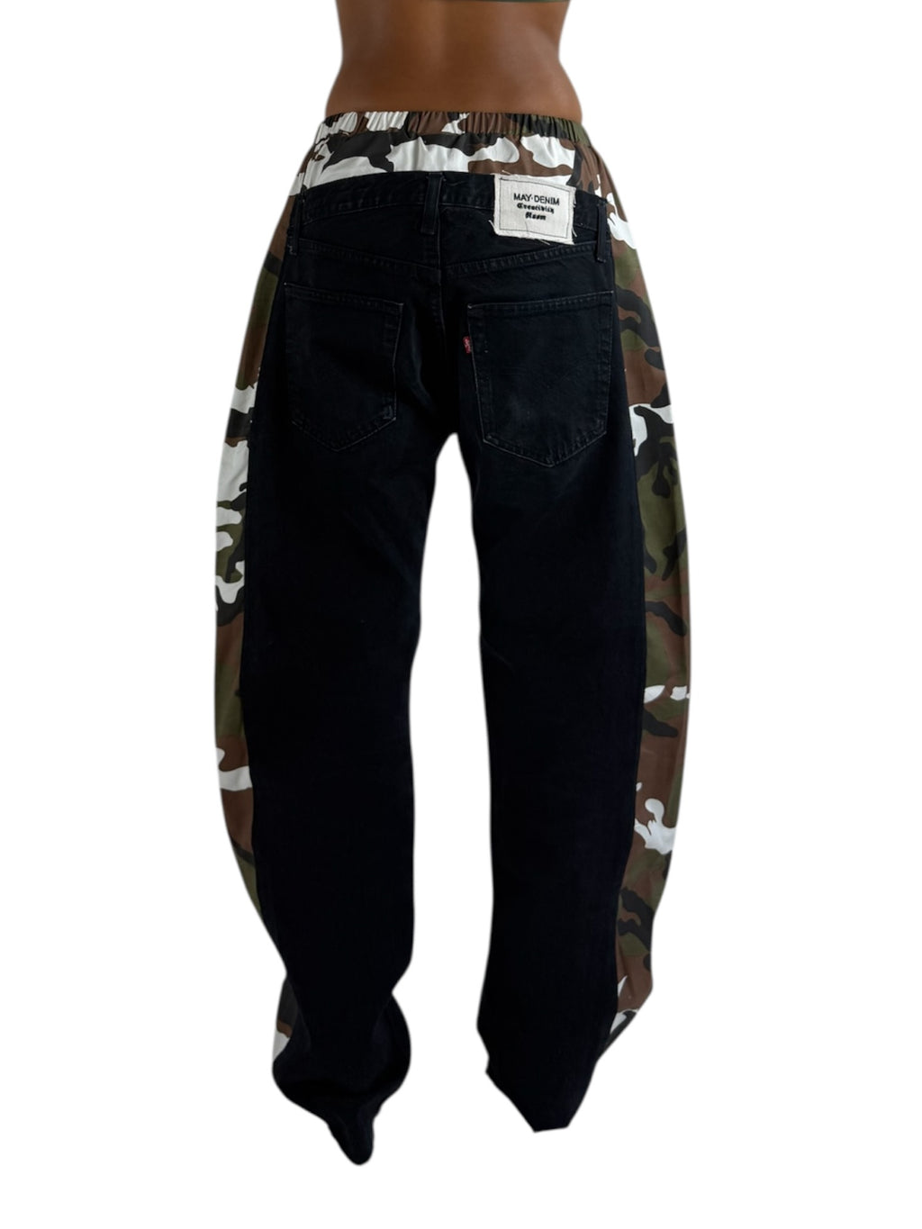 Camodenim donna nero indossato dalla modella vista posteriore 