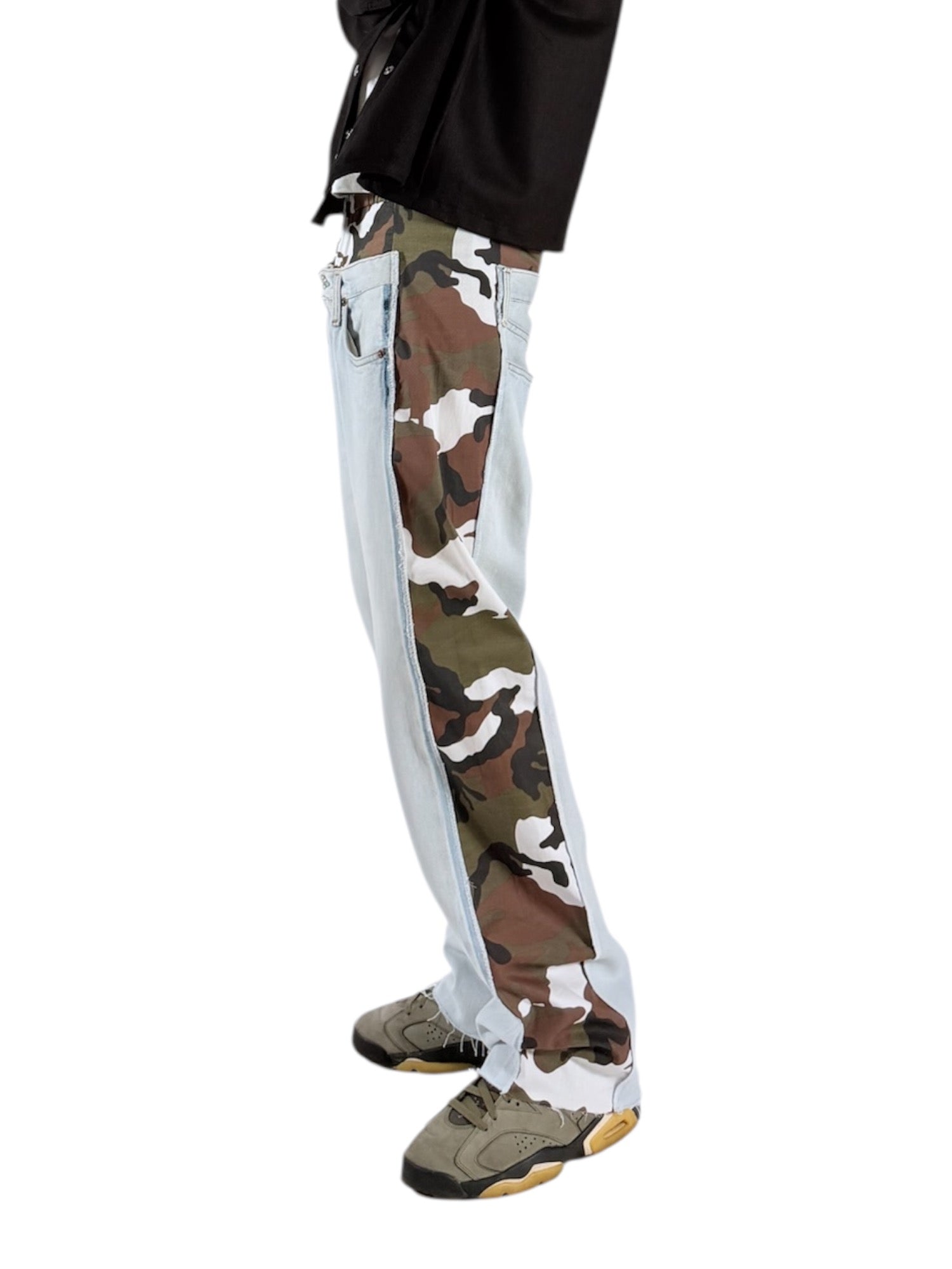 Camodenim uomo celeste indossato dal modello vista laterale 