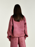 Crewneck rossa donna indossata dalla modella vista posteriore 