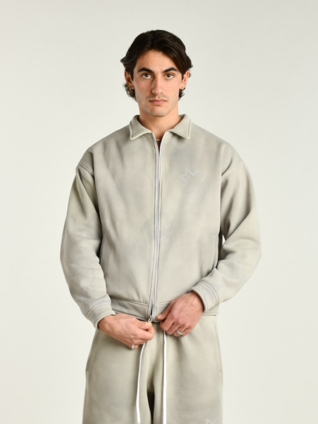 Crewneck uomo grigio inossata dal modello zip chiusa 