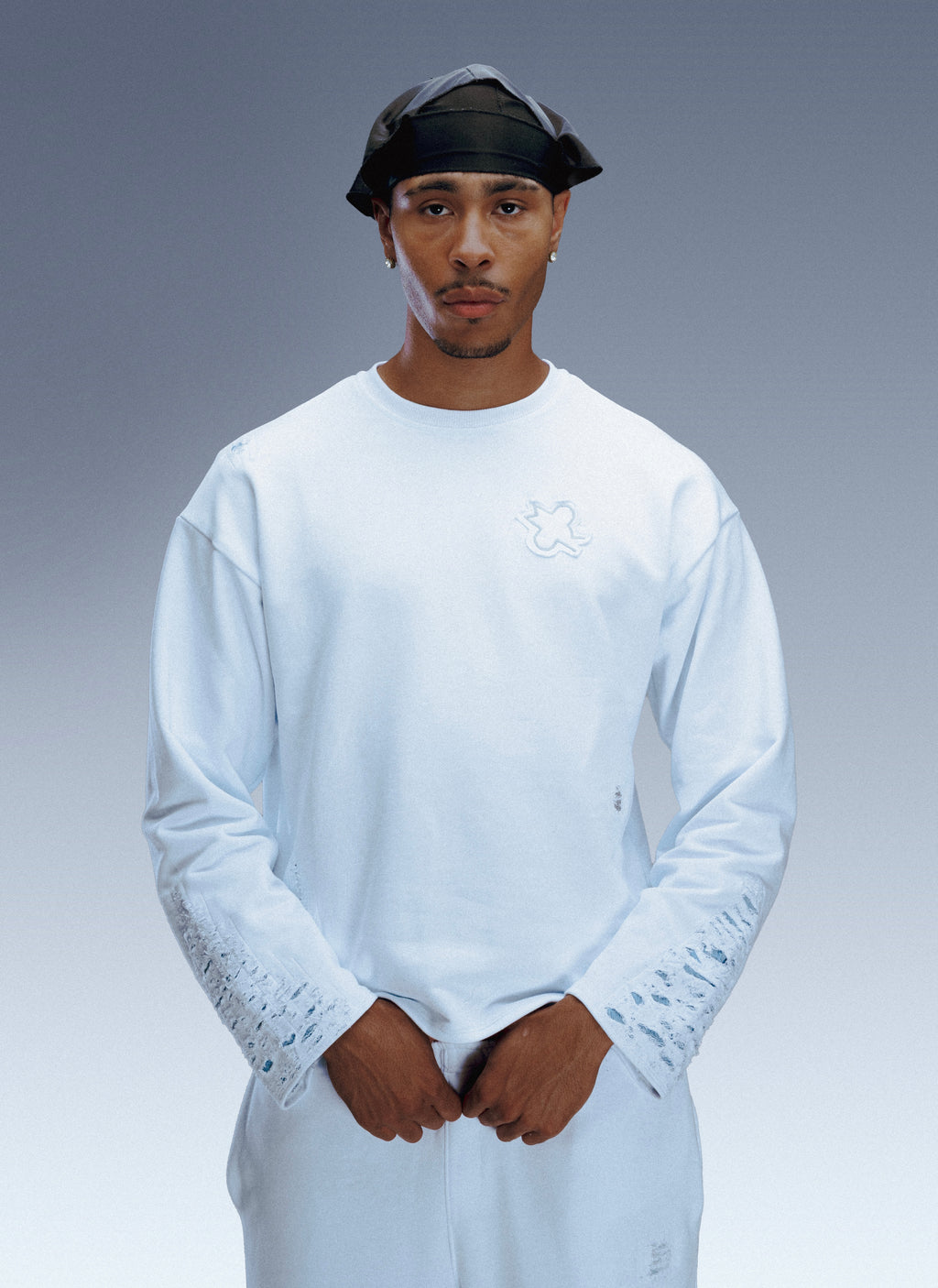 DISTRESSED LONG SLEEVE