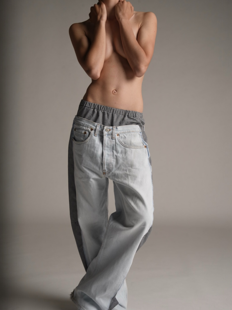 Pantalone remix donna indossato dalla modella 