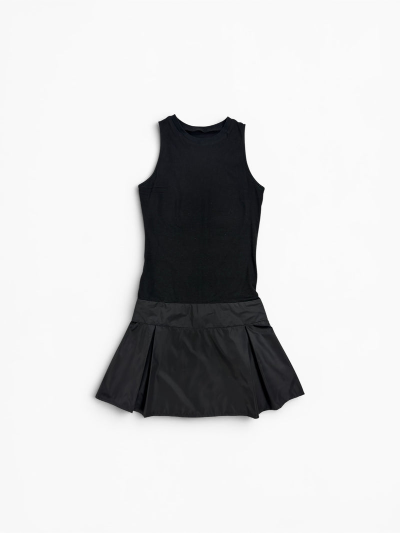 Vestito nero tech donna vista frontale 